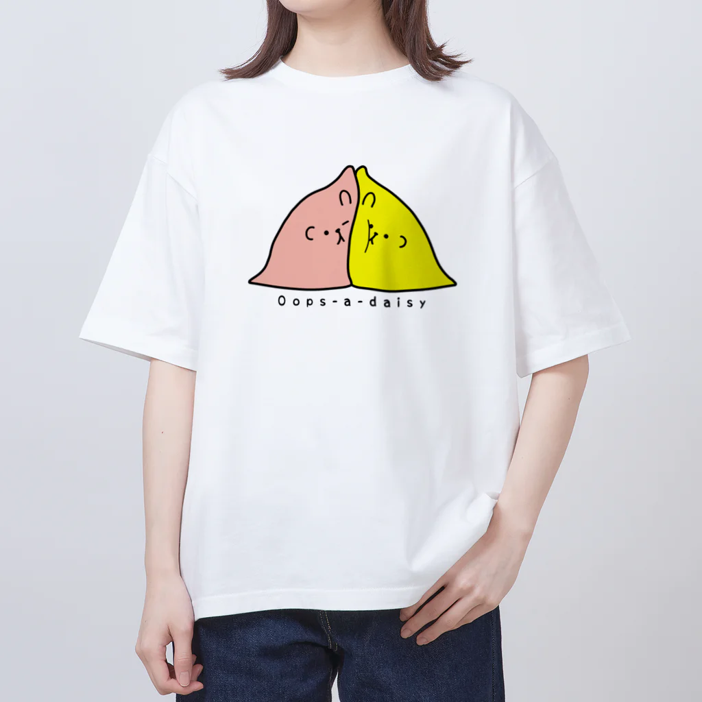 グミベアのおうちのムニュッとグミベア Oversized T-Shirt