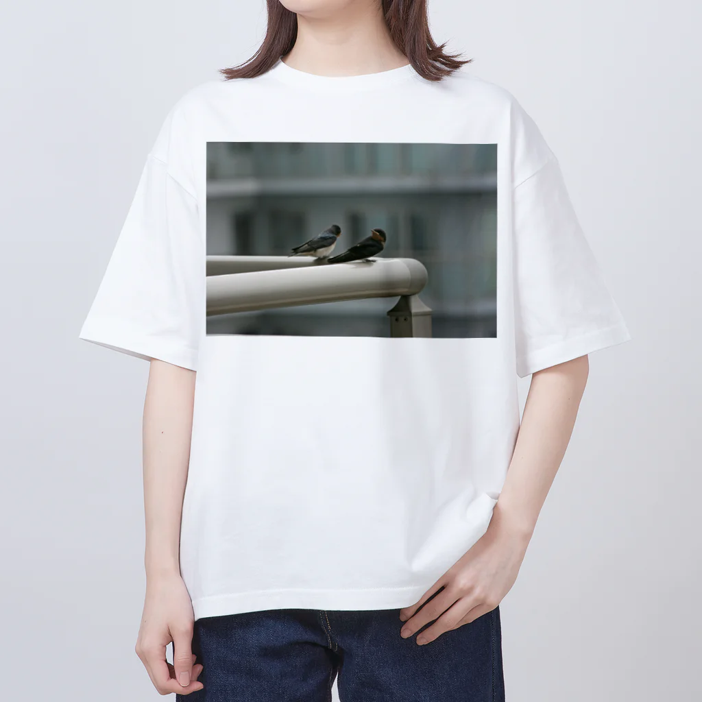 nokkccaのスワローズ - Swallows - Oversized T-Shirt