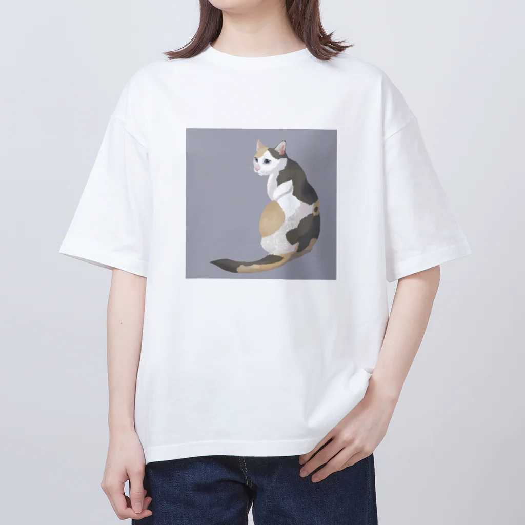 はるさめ商店の三毛猫 Oversized T-Shirt