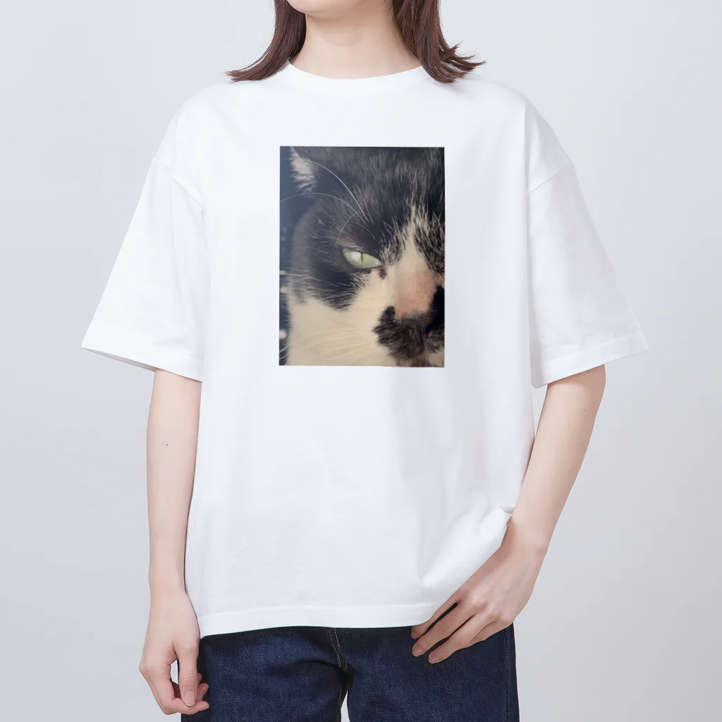 kinee_tapiokaのシリアス又兵衛 Oversized T-Shirt