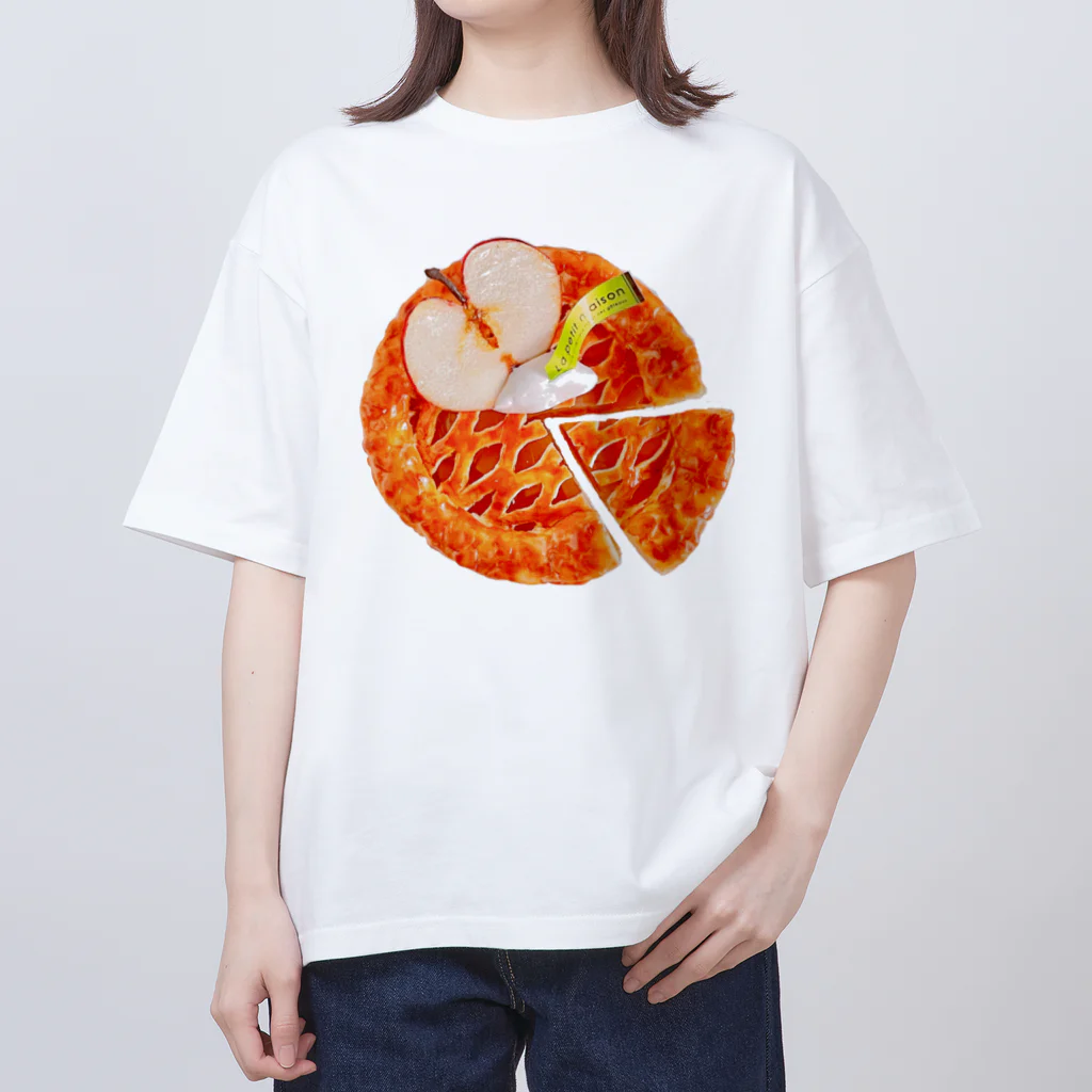 本多宏美 フェイクスイーツ講師の食べられないアップルパイをつまみ食い Oversized T-Shirt