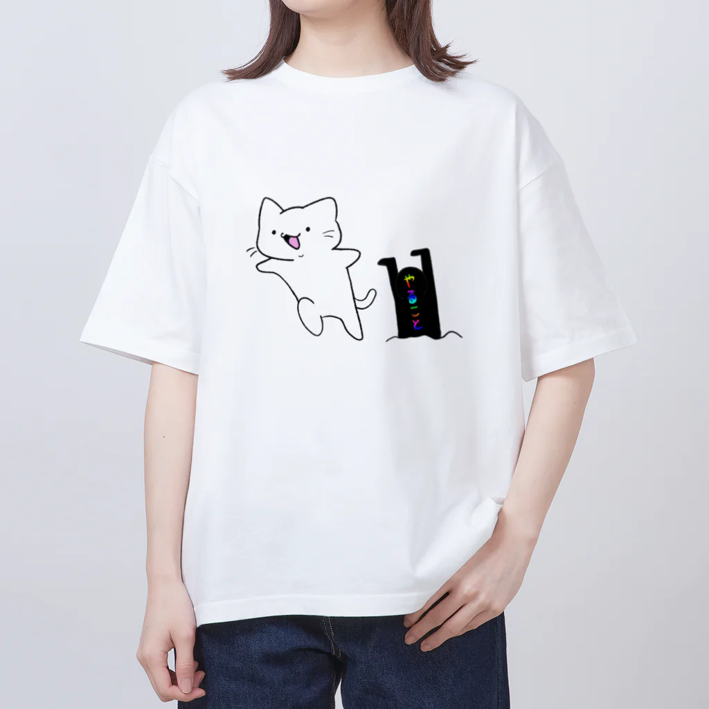 クロシアのやること全力猫ちゃん。 オーバーサイズTシャツ