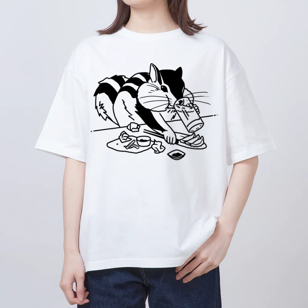 ichomaeの飲み会でがっつくリス Oversized T-Shirt