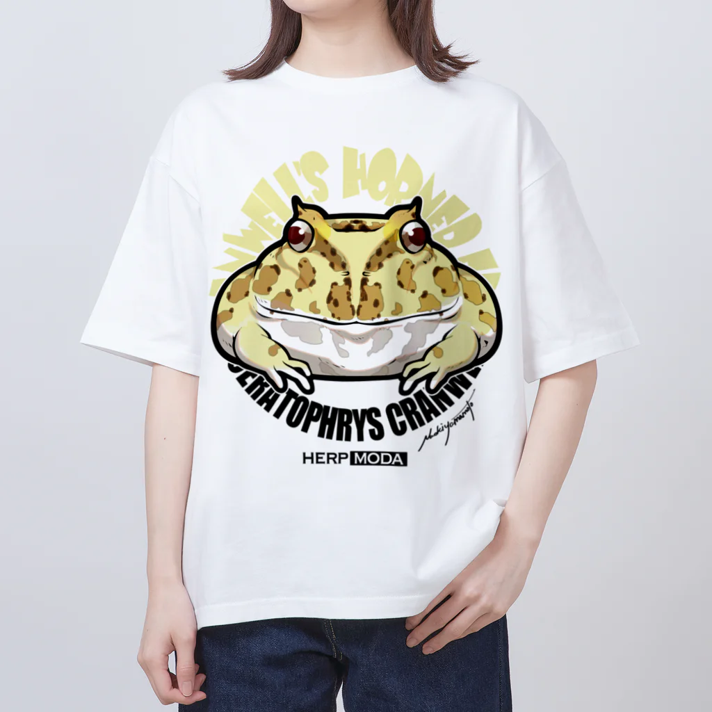 HERP MODA by ヤマモトナオキのツノガエル/イエロー Oversized T-Shirt