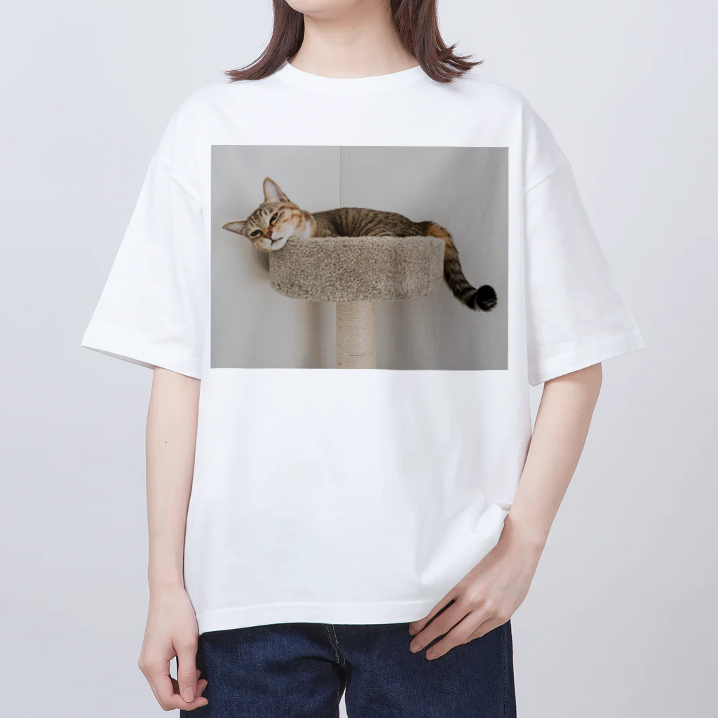 gaga_the_catのねむいガガ オーバーサイズTシャツ