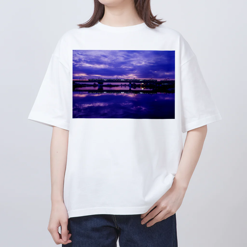 manulu_8の銀河鉄道のような夜 オーバーサイズTシャツ