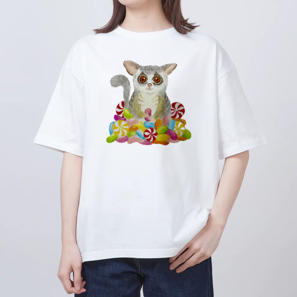 momo♡animsls Storeのショウガラゴ (キャンディ) オーバーサイズTシャツ