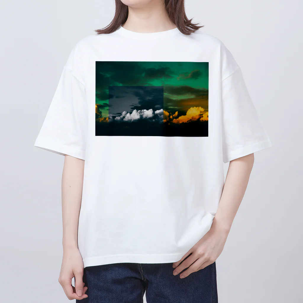 ムクロジの緑窓 オーバーサイズTシャツ