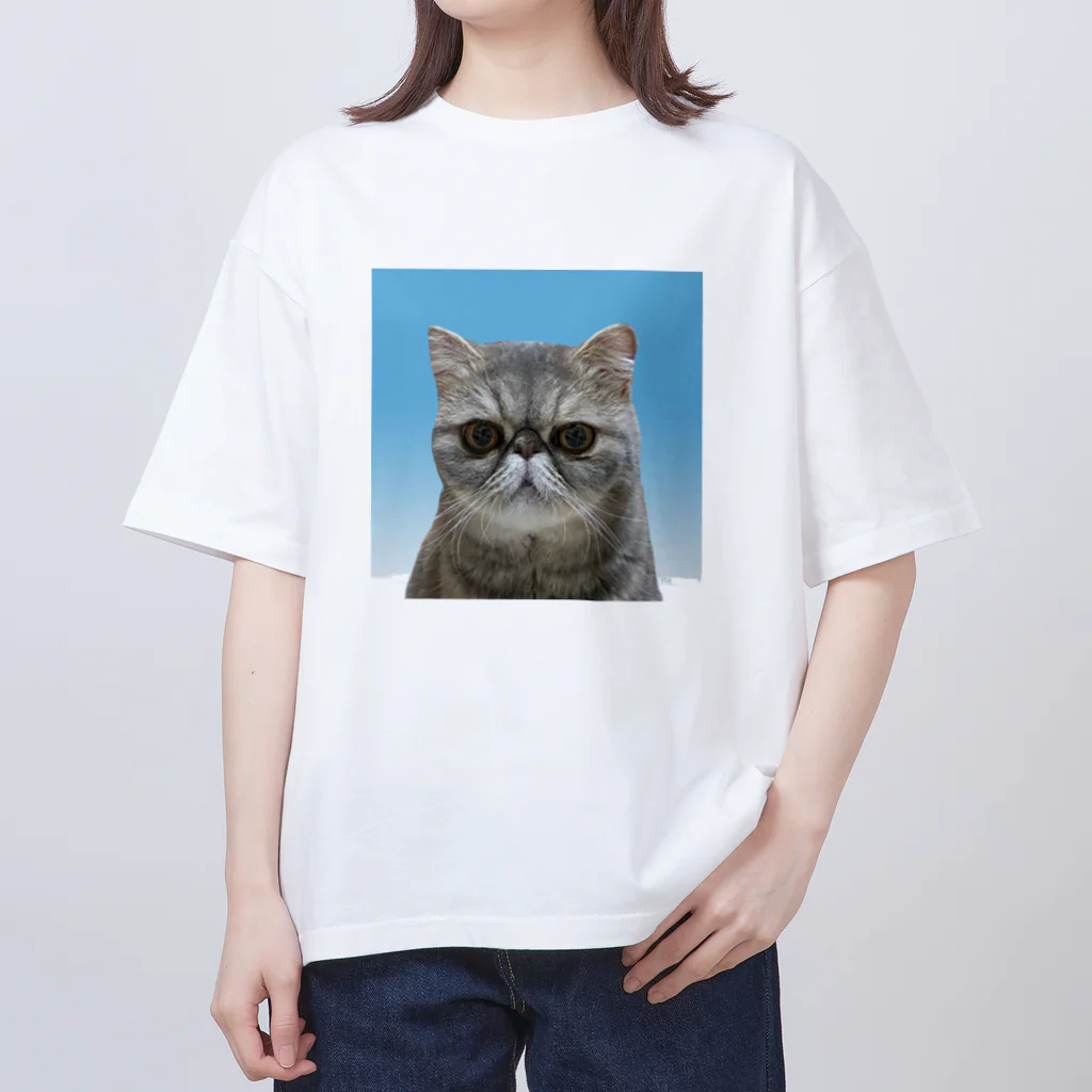 チャンドゥの証明写真 オーバーサイズTシャツ