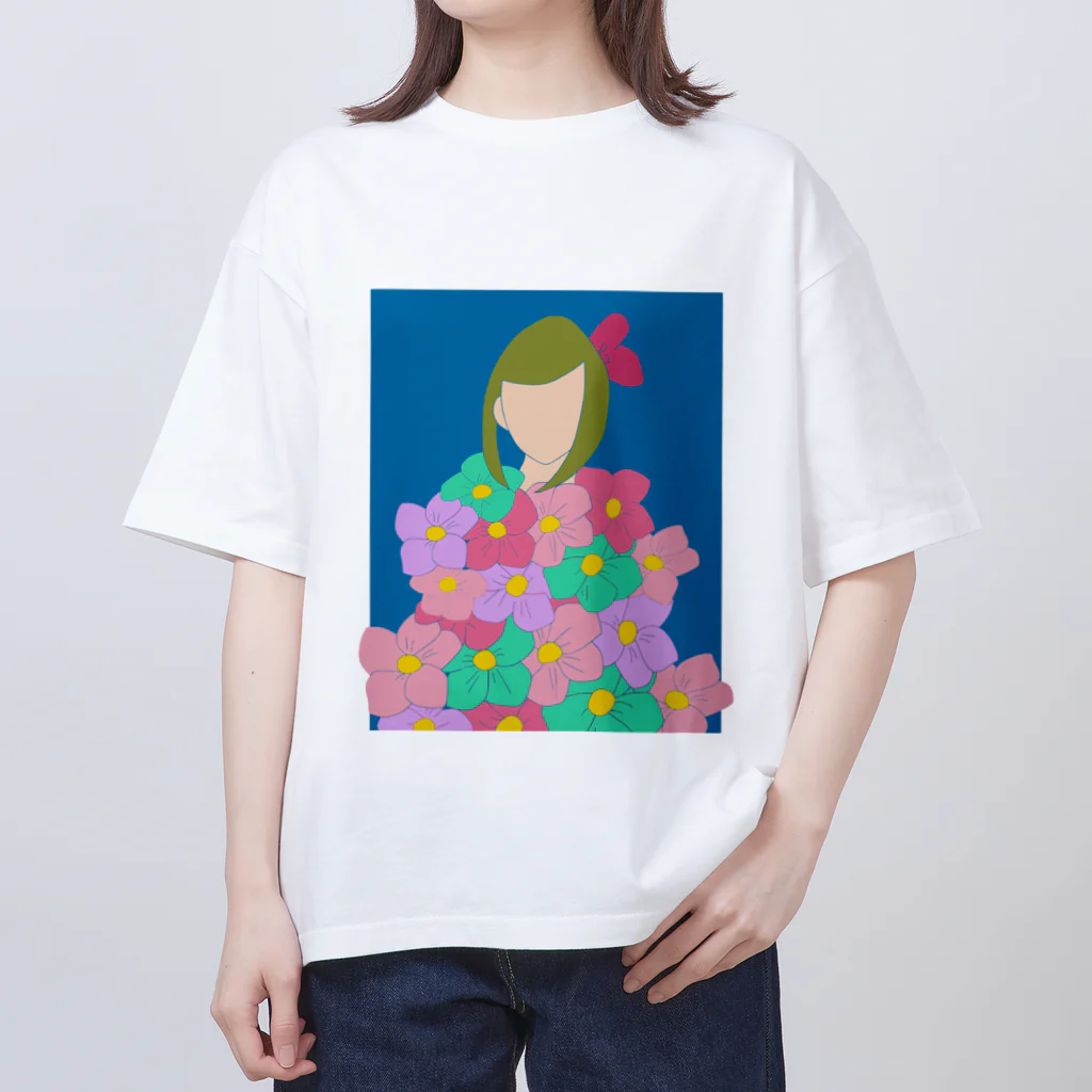 KAEDEsanの花ドレスを着た少女 Oversized T-Shirt