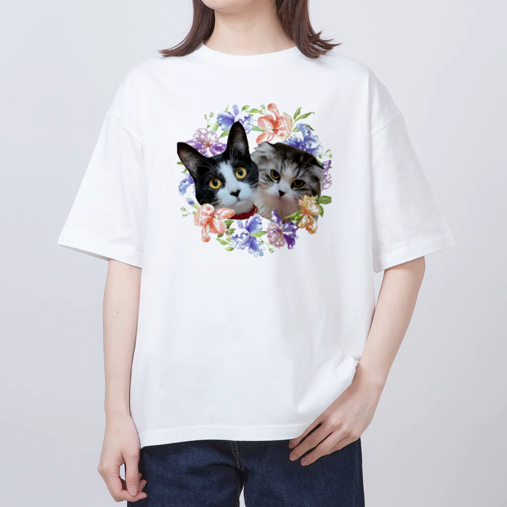 ゆきリンアート【保護猫活動 支援】のゆきリン花輪 オーバーサイズTシャツ