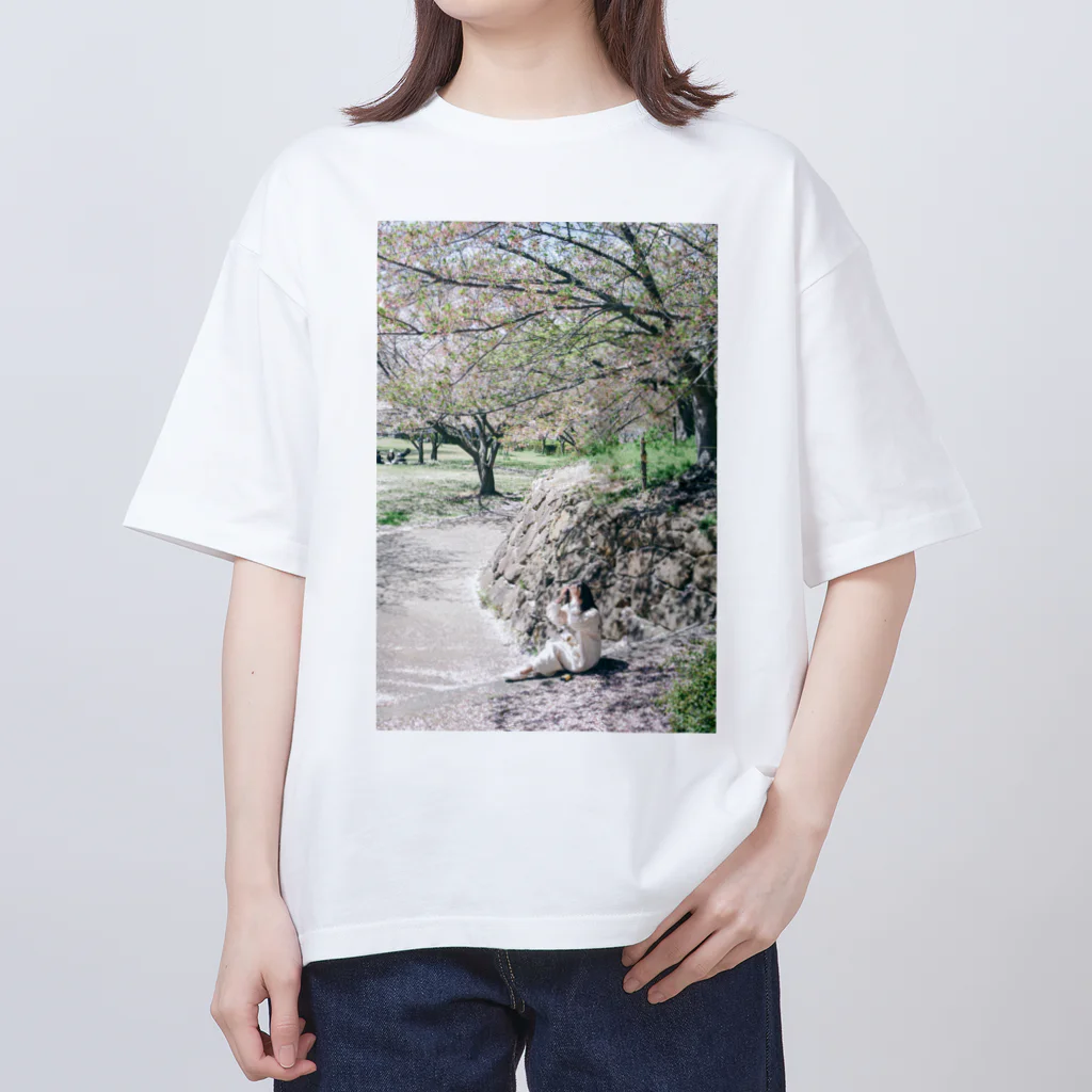 トウフノカケラの春の終わり Oversized T-Shirt