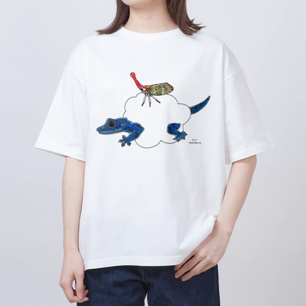 okumushiのテングビワハゴロモ様とヤモリA オーバーサイズTシャツ