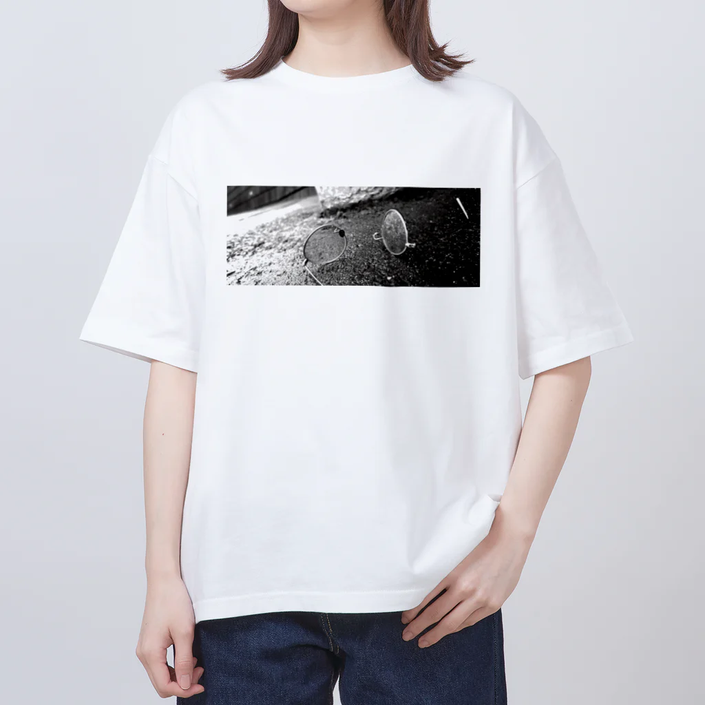 さのみきひとショップのBroken glasses オーバーサイズTシャツ