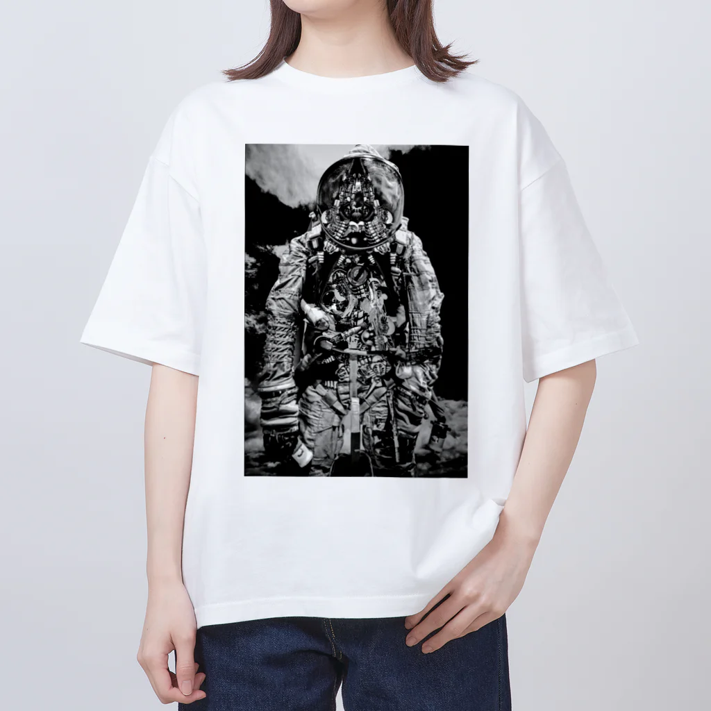 松本新菜のアストロノーツ Oversized T-Shirt