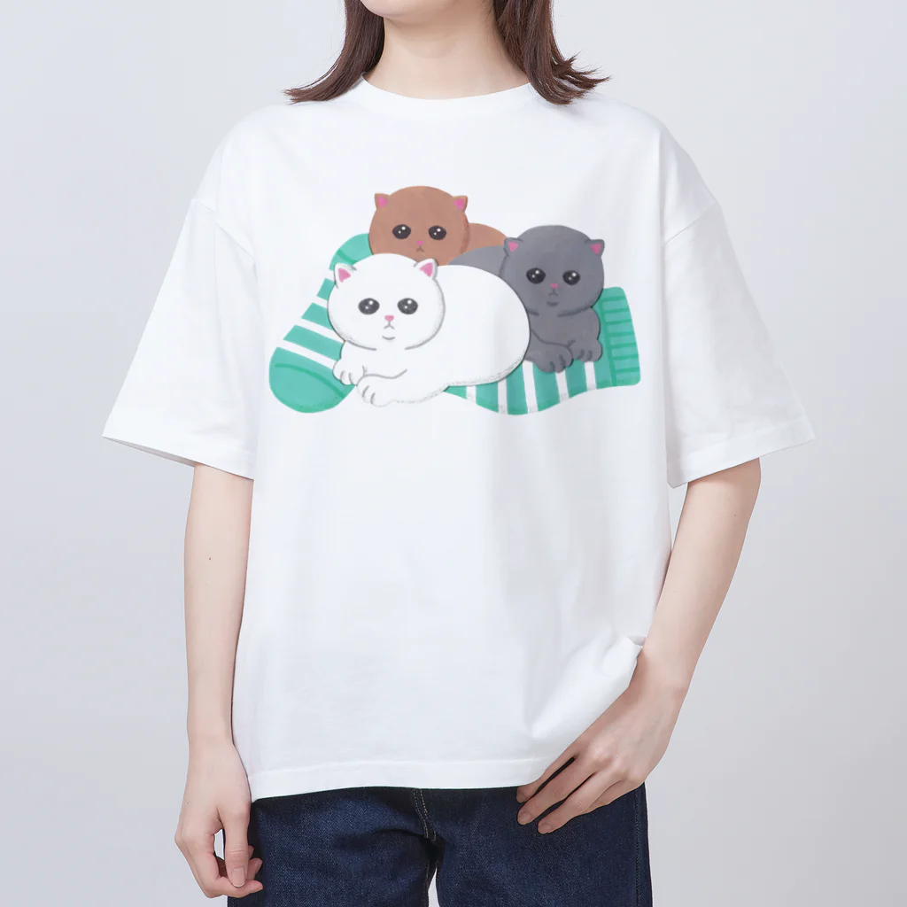 Makiko Takayamaのくつした猫 オーバーサイズTシャツ