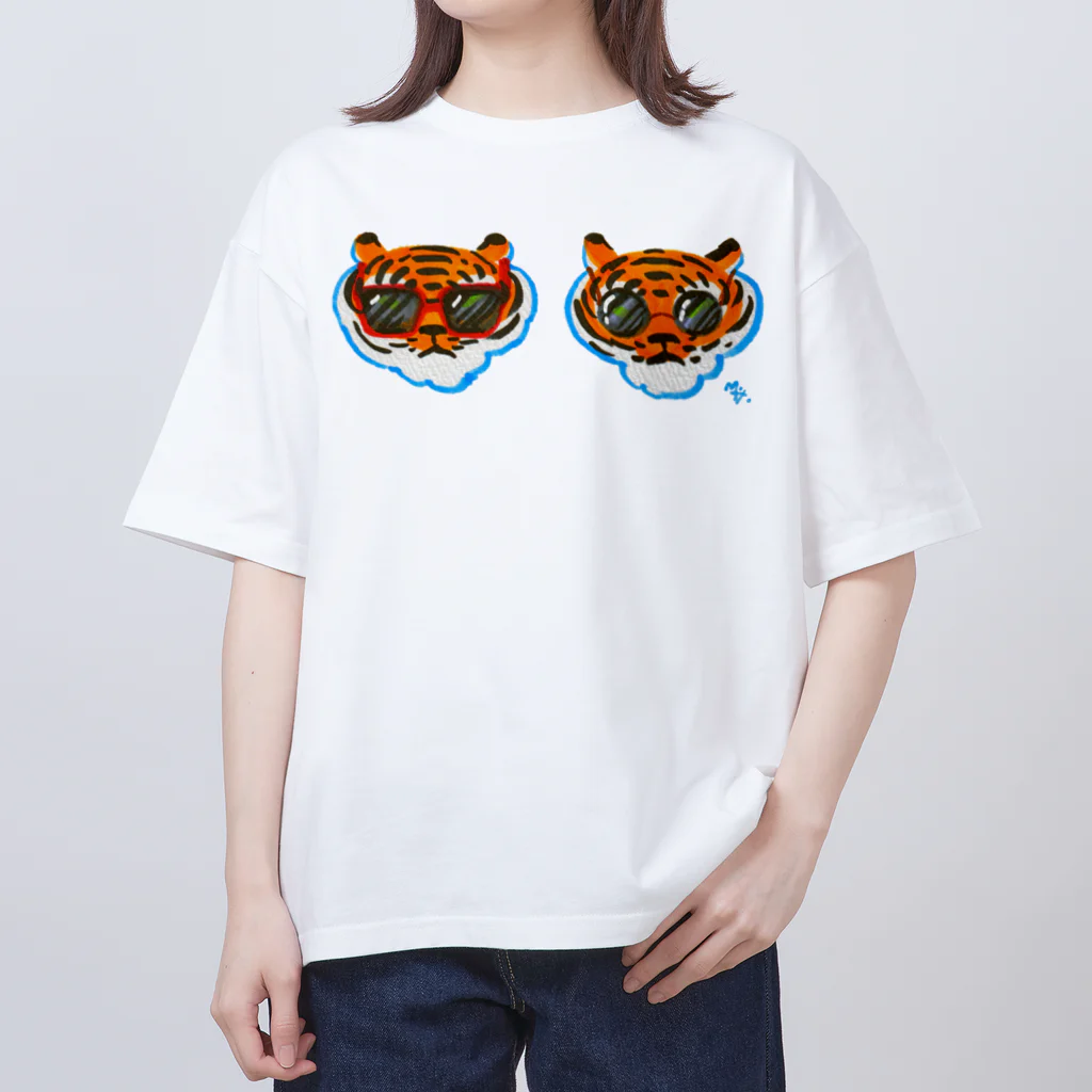 segasworksのサングラスかけてるトラちゃんたち オーバーサイズTシャツ