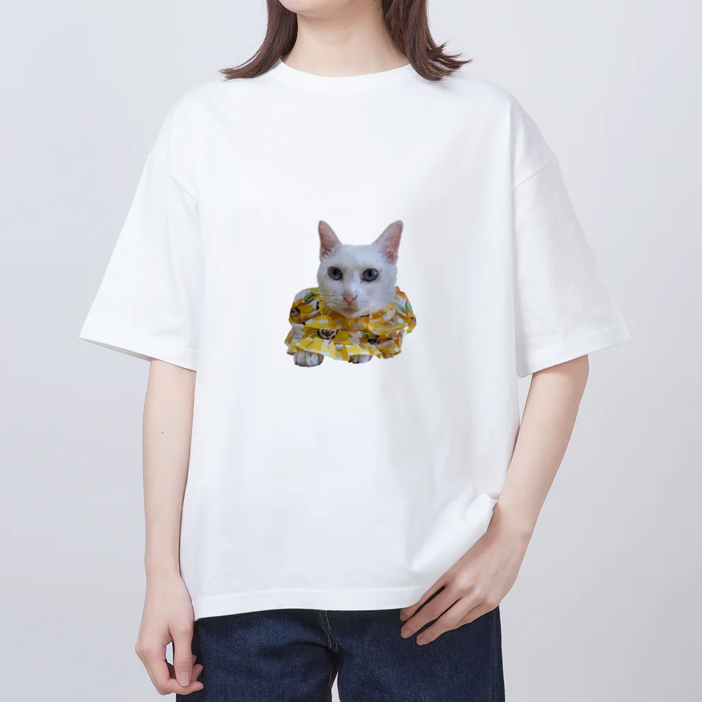 kanakoto24の青い瞳のベルちゃん オーバーサイズTシャツ