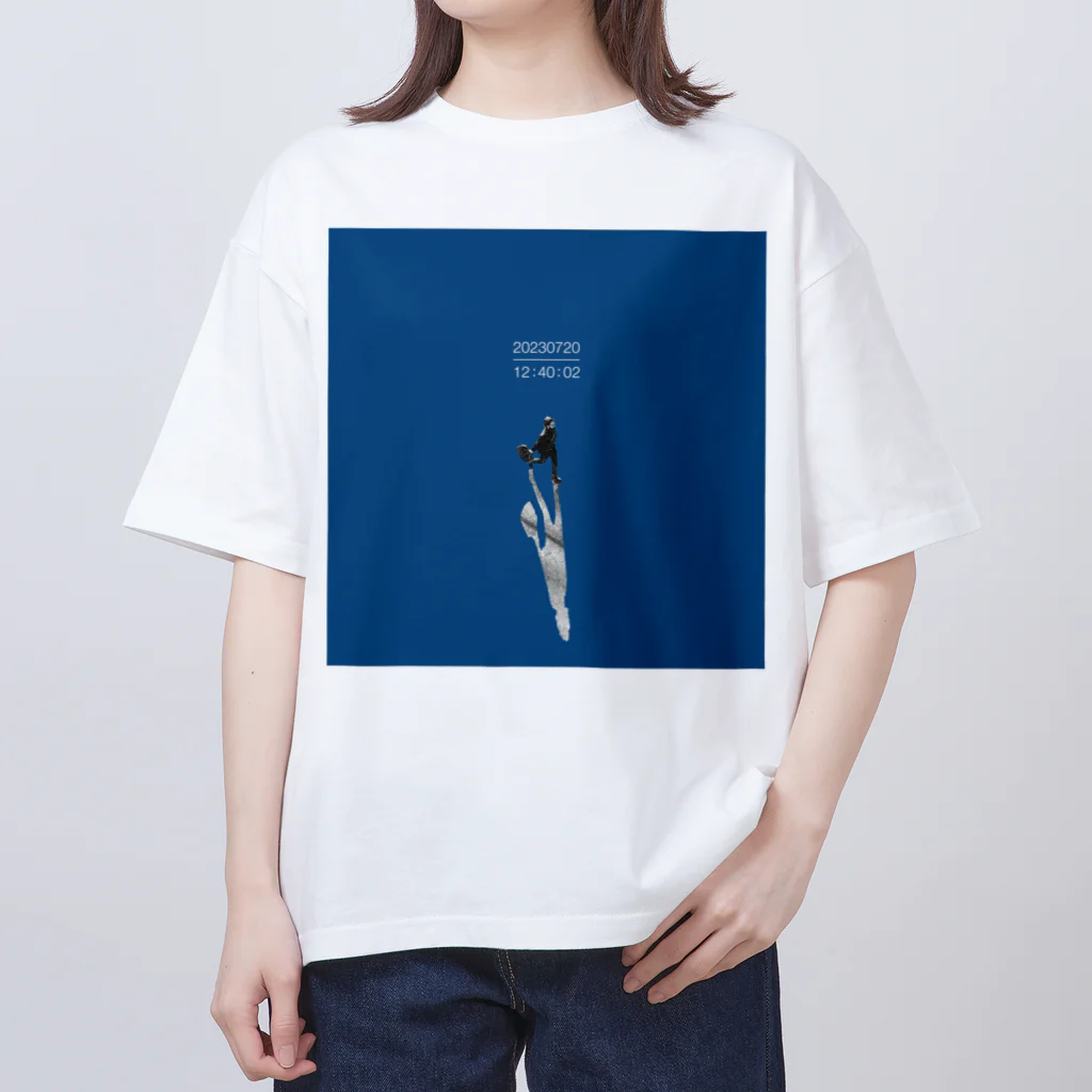 津口達の20230720 Oversized T-Shirt