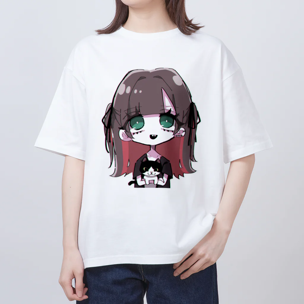 かにぴんくの女の子と猫 オーバーサイズTシャツ