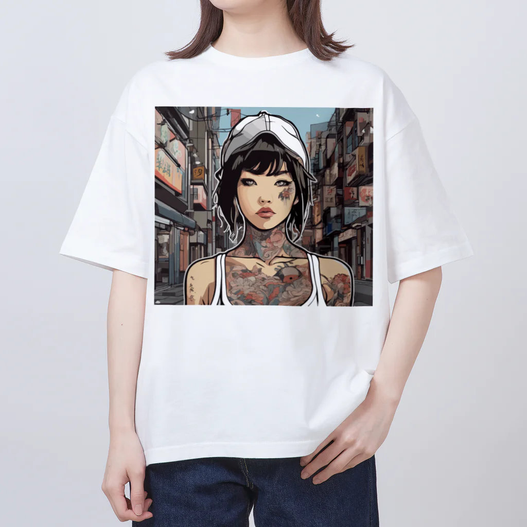 streetsnapの可愛いタトゥーだらけの女性、片面プリントTシャツ、期間限定 Oversized T-Shirt