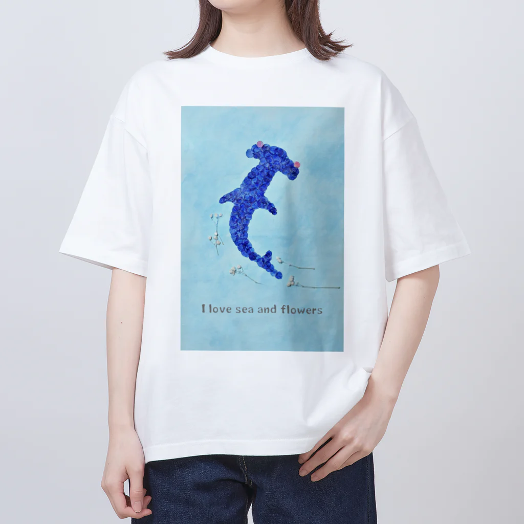 エフェメラル フラワーアートの花シュモクザメ オーガニックコットンTシャツ Oversized T-Shirt