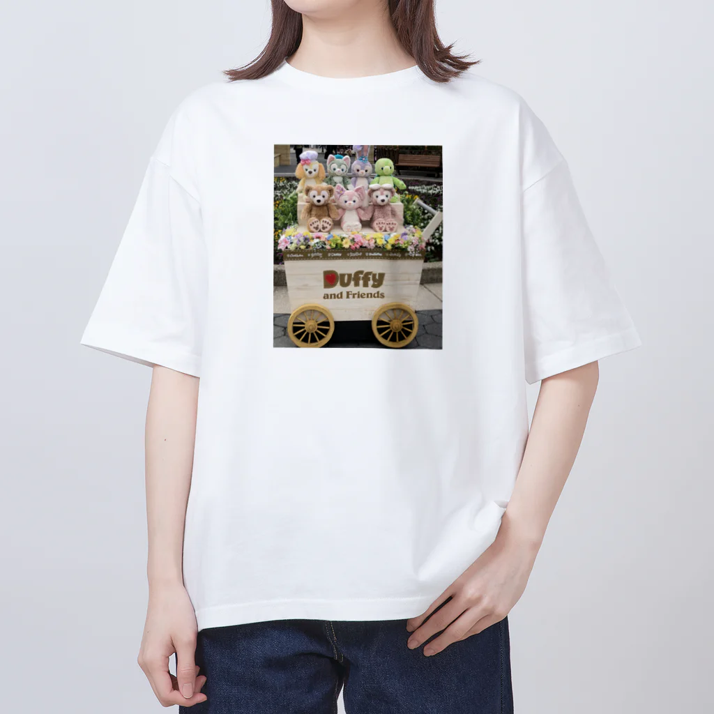 ともきちStoreのダッフィフレンズ Oversized T-Shirt