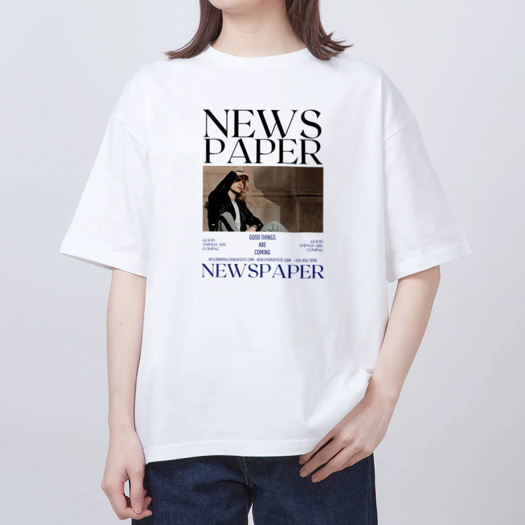 show.のNEWS PAPER Oversized T-Shirt