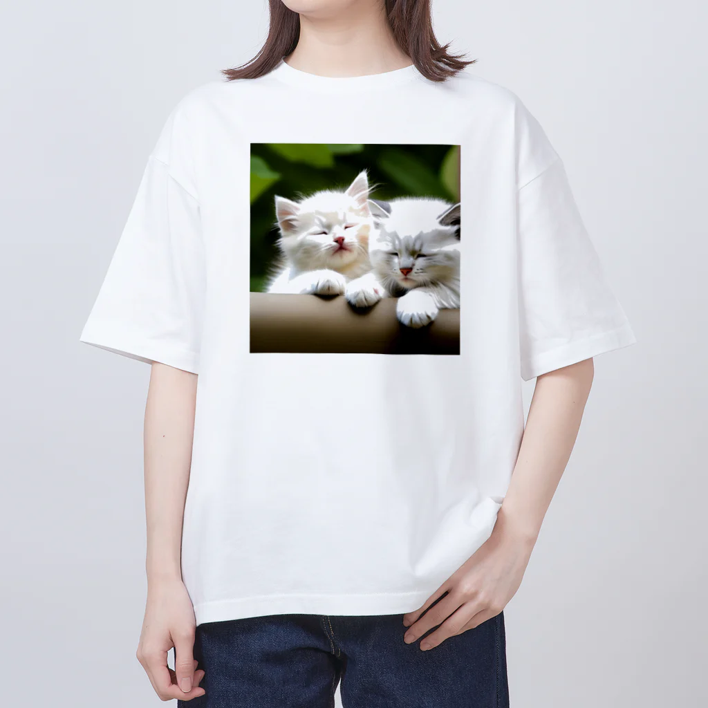 marusheの子猫の寝顔　白 オーバーサイズTシャツ