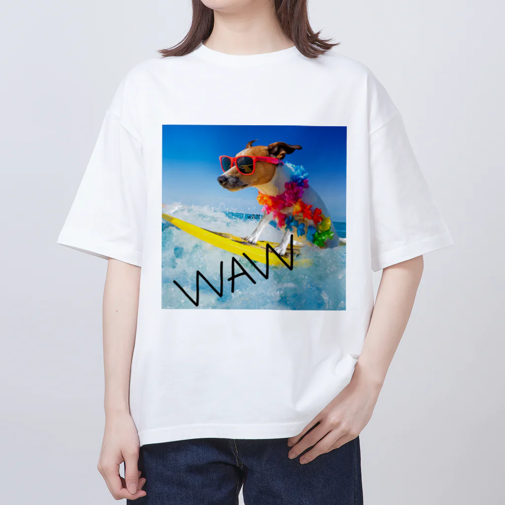 HANIの犬 サーフィンデザイン Oversized T-Shirt