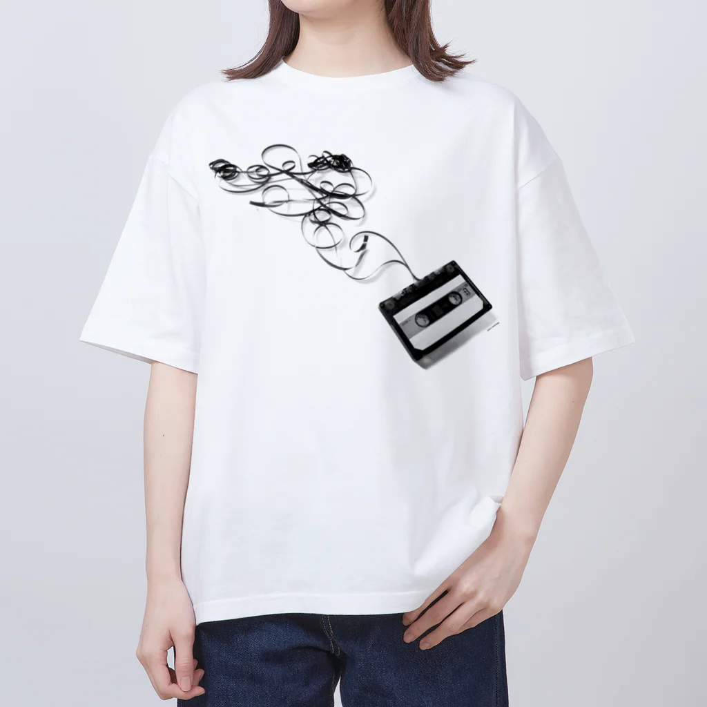 ugoriginalのcassette tape Oversized T-Shirt