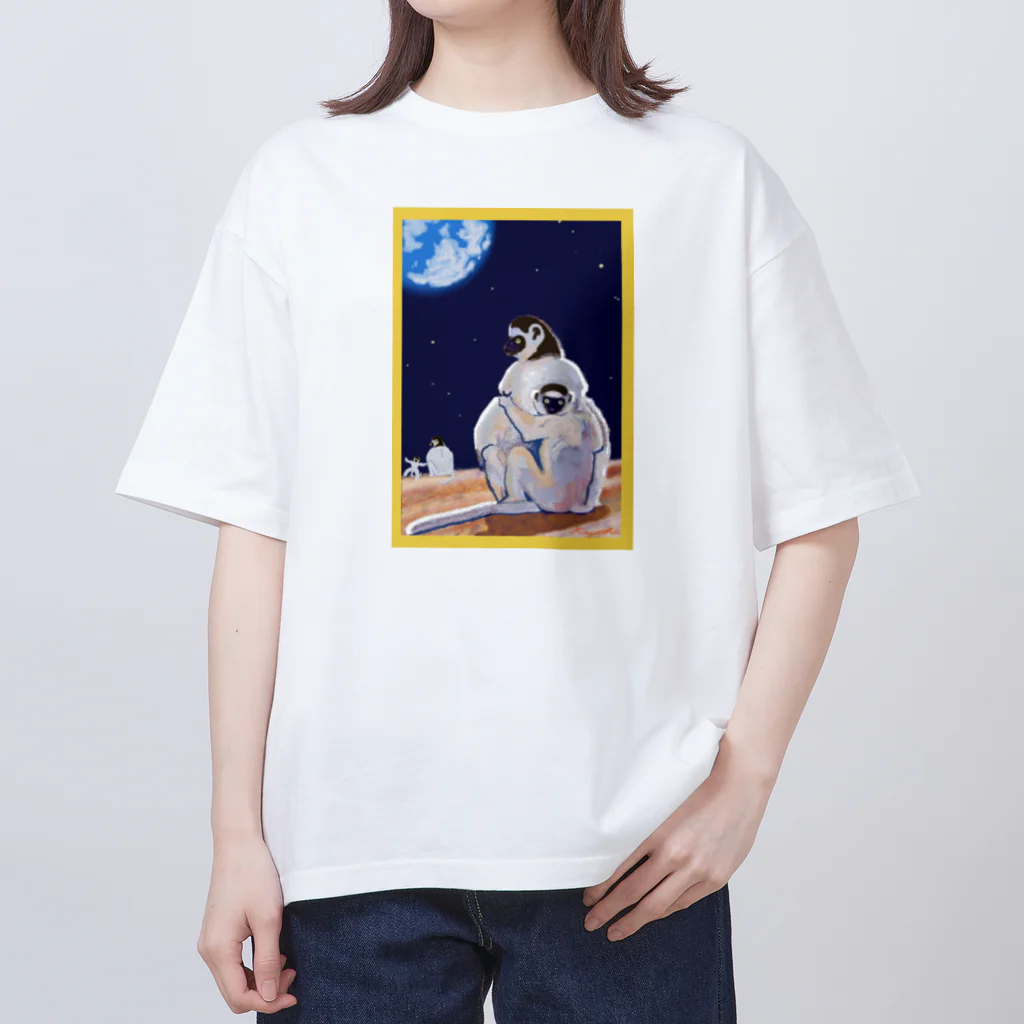 Kasabrankaの惑星を見る猿の親子 オーバーサイズTシャツ