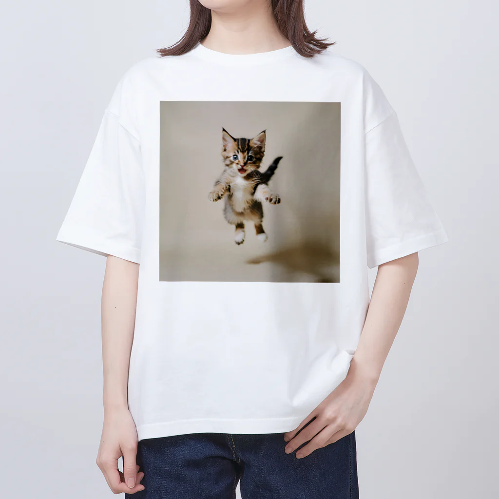 のびのびショップのAI ねこ飛び オーバーサイズTシャツ