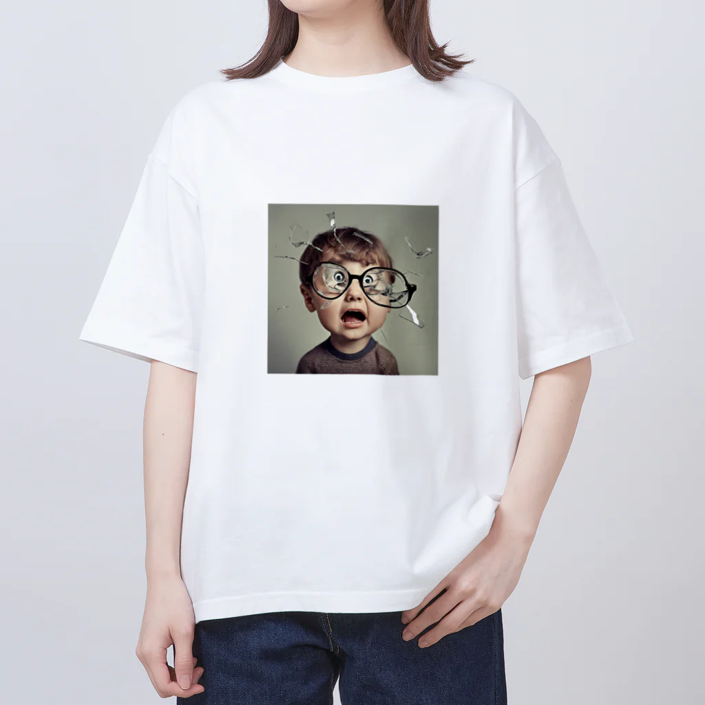 eightlionのビックリ眼鏡くん Oversized T-Shirt