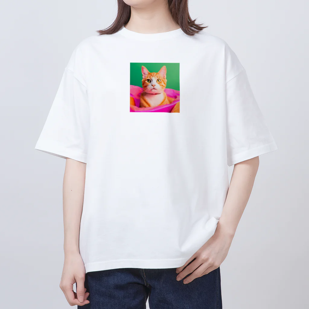 《Derekの絶賛工房中！》のイケイケ猫ちゃん Oversized T-Shirt