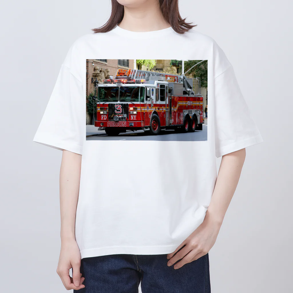 ビッグスマイルライフのかっこいいはしご車 オーバーサイズTシャツ