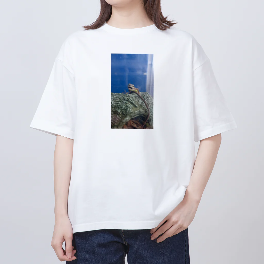 Makoto_Kawano Designの笑うトカゲ Oversized T-Shirt