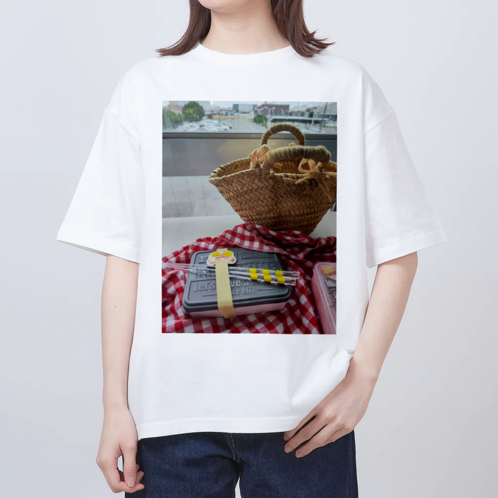 あいざわりさ子の限定商品　休日の朝 Oversized T-Shirt