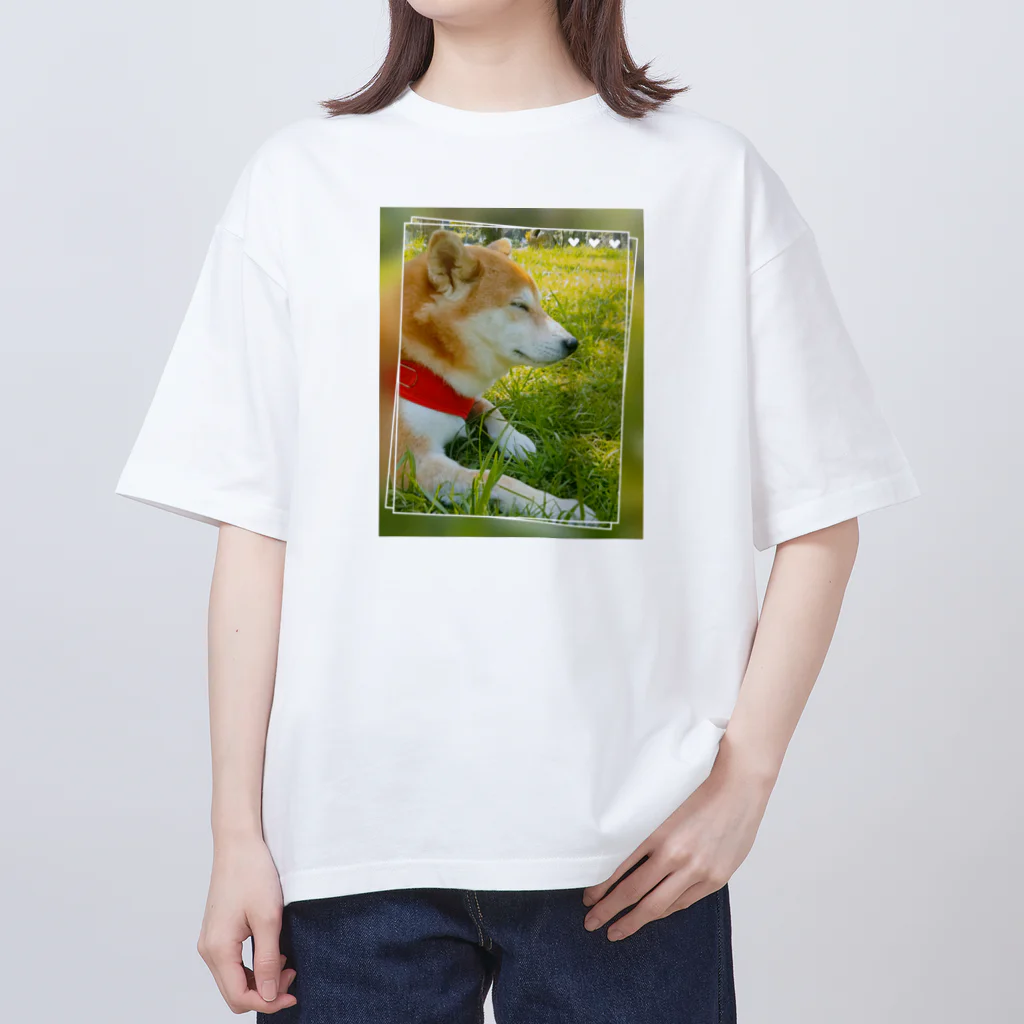 ふらふらした写真館のはるかぜと柴犬 Oversized T-Shirt