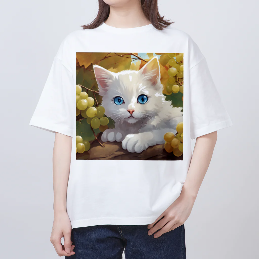 yoiyononakaの葡萄畑の番猫02 オーバーサイズTシャツ