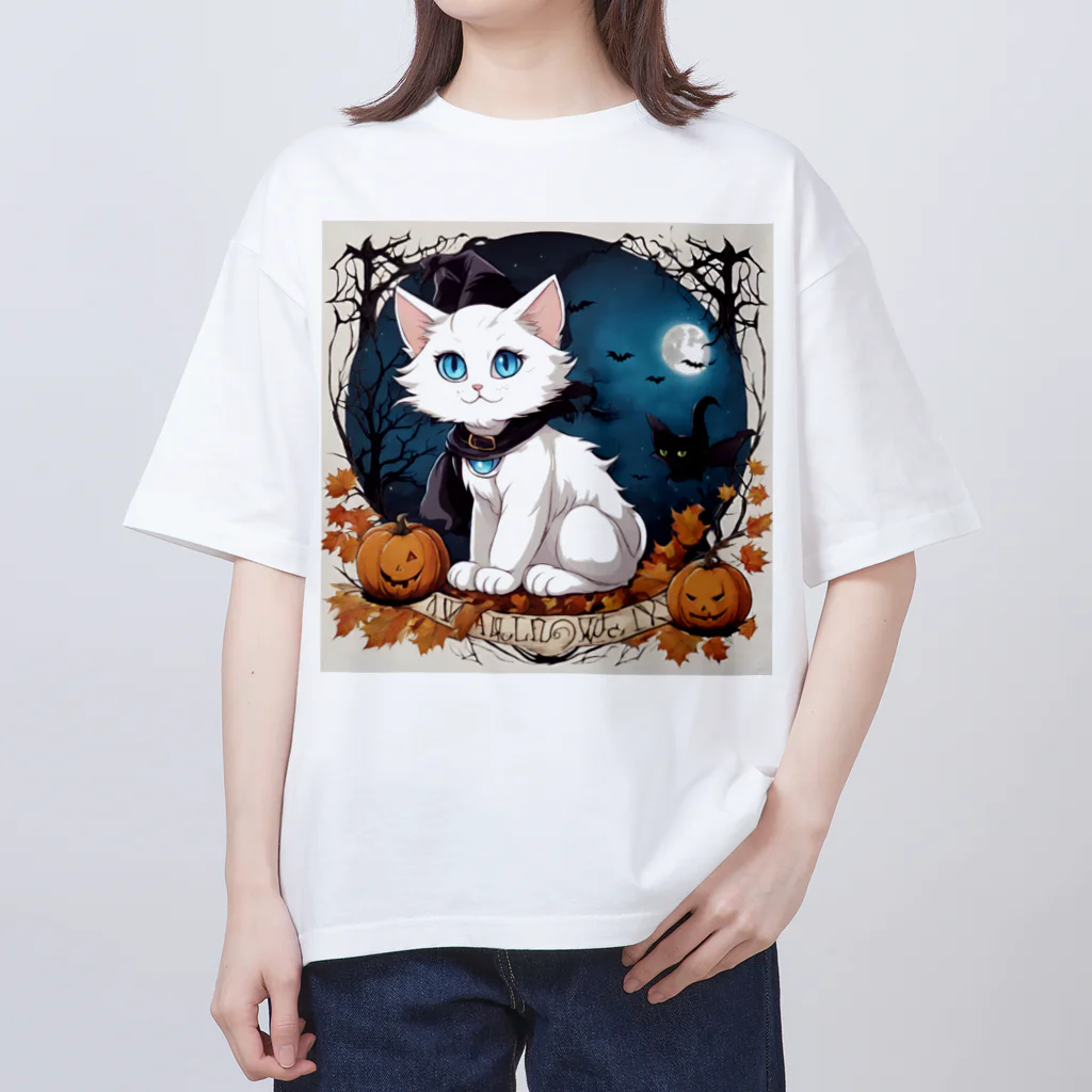 yoiyononakaのハロウィンの白猫08 Oversized T-Shirt