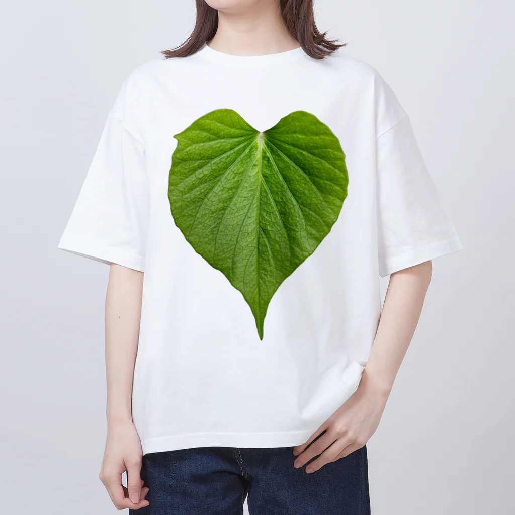 ruiruitoのハートの葉っぱ Oversized T-Shirt
