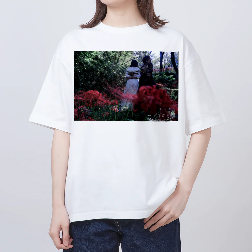 z0t-低予算低コスト製作団体の彼岸花 Oversized T-Shirt