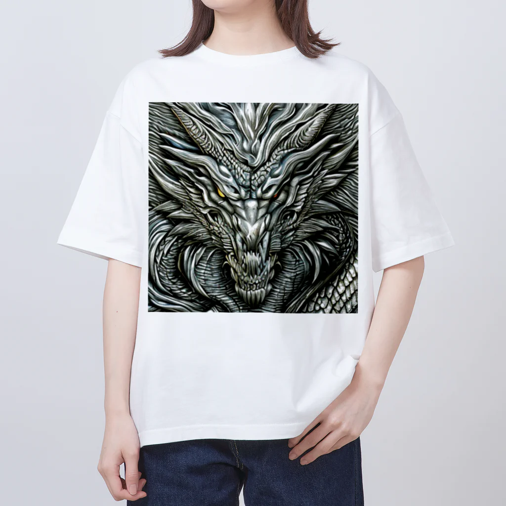 ５６アイテムズの銀龍 Oversized T-Shirt