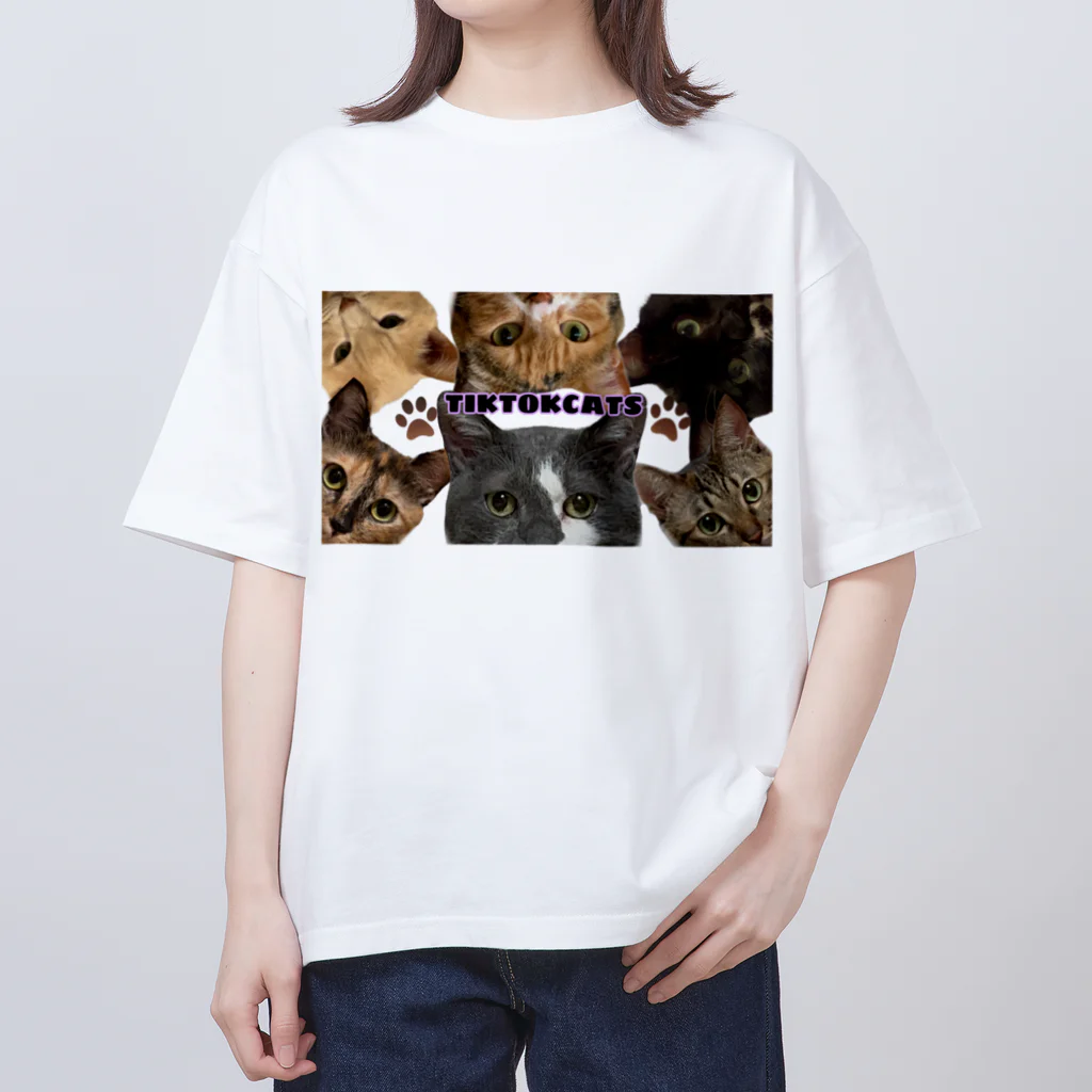 くぅTikTok猫部のTikTok猫部チラ見オーバーサイズTシャツ オーバーサイズTシャツ