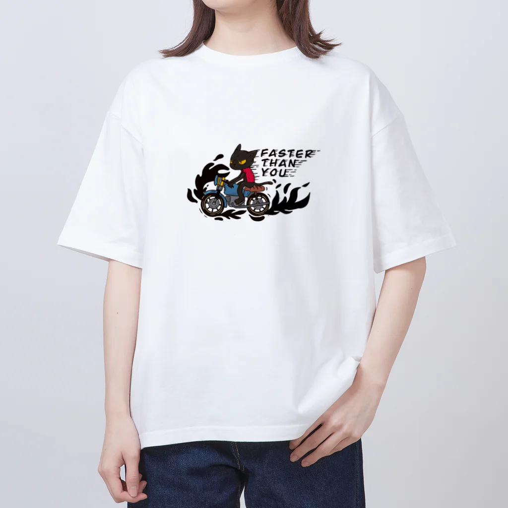 77Artcoのcafe racer cat Oversized T-Shirt