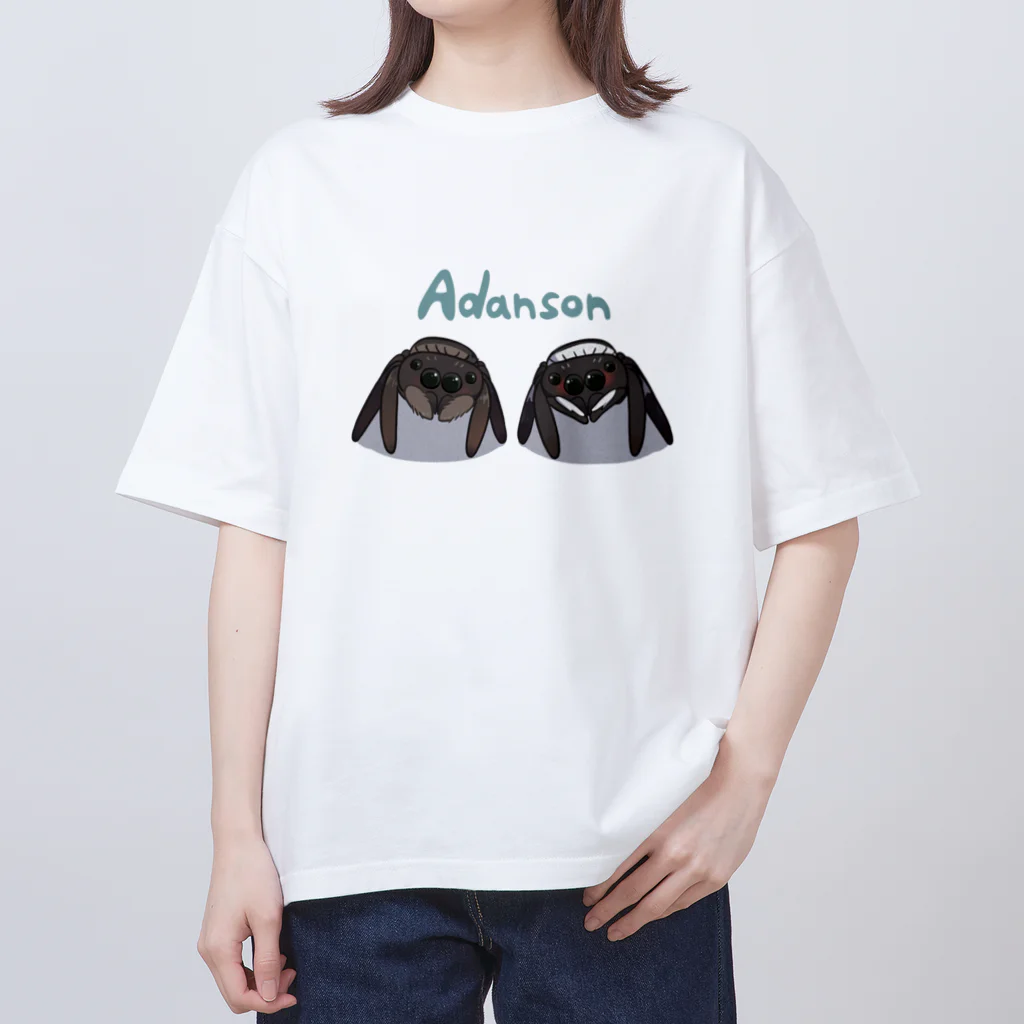 下側のアダンソンハエトリ カップル Oversized T-Shirt