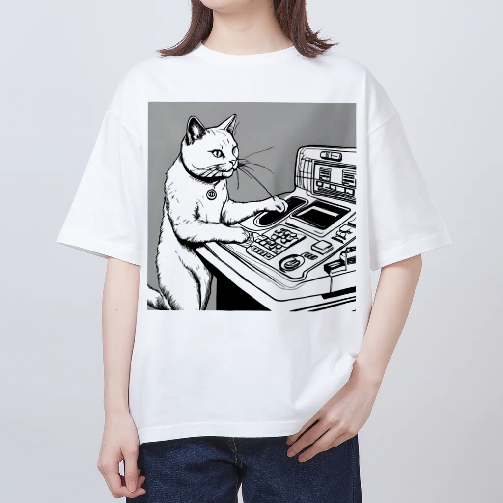 NORI's yoki2shopのボタン猫（シリアス） オーバーサイズTシャツ