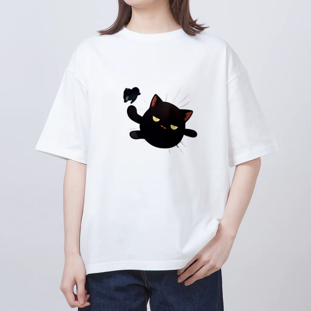 かわいい女の子とシュールな絵のジト目ネコ Oversized T-Shirt