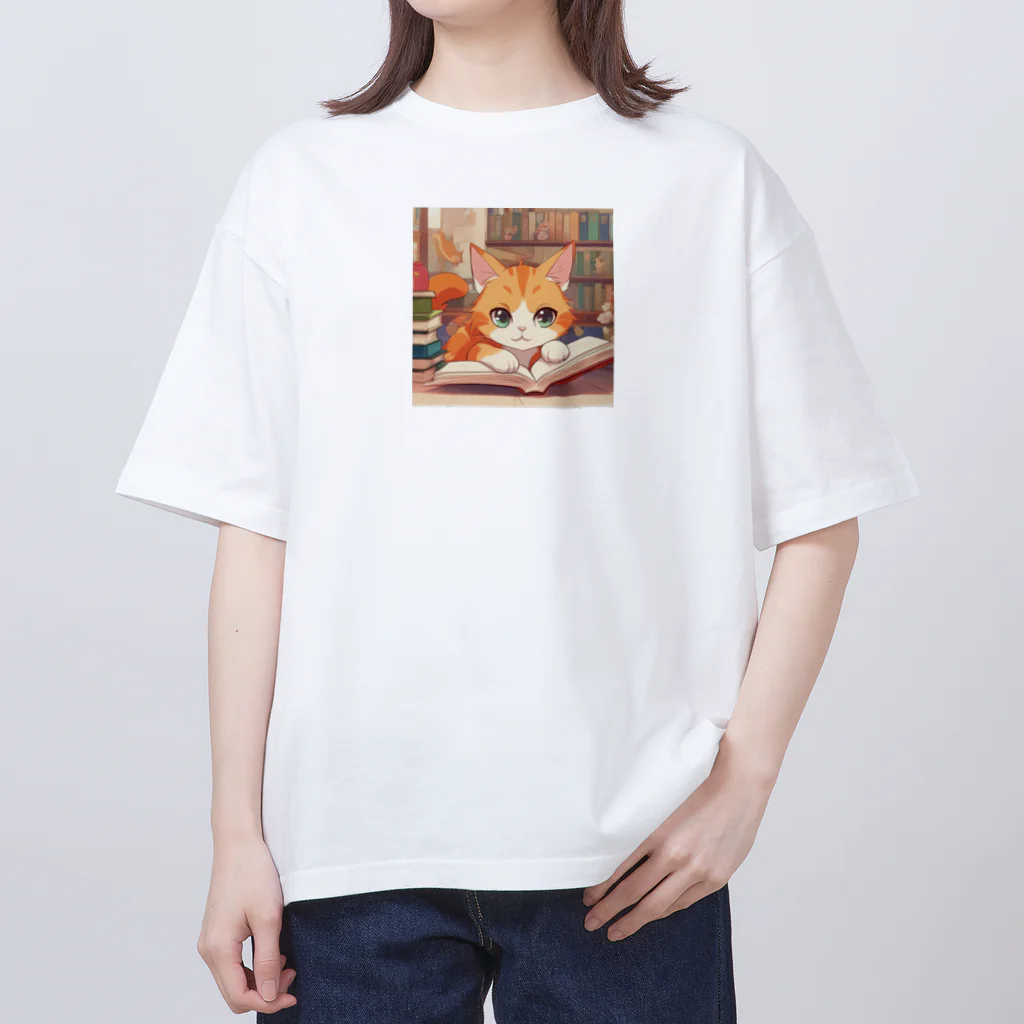 星パンダショップのほんよみかんねこ Oversized T-Shirt